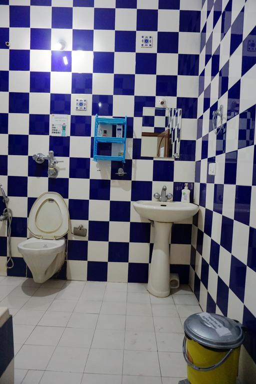 B Cube Hostel Bangalore Ngoại thất bức ảnh