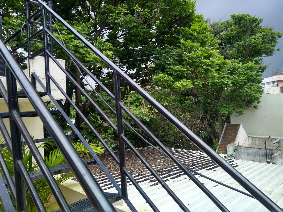 B Cube Hostel Bangalore Ngoại thất bức ảnh