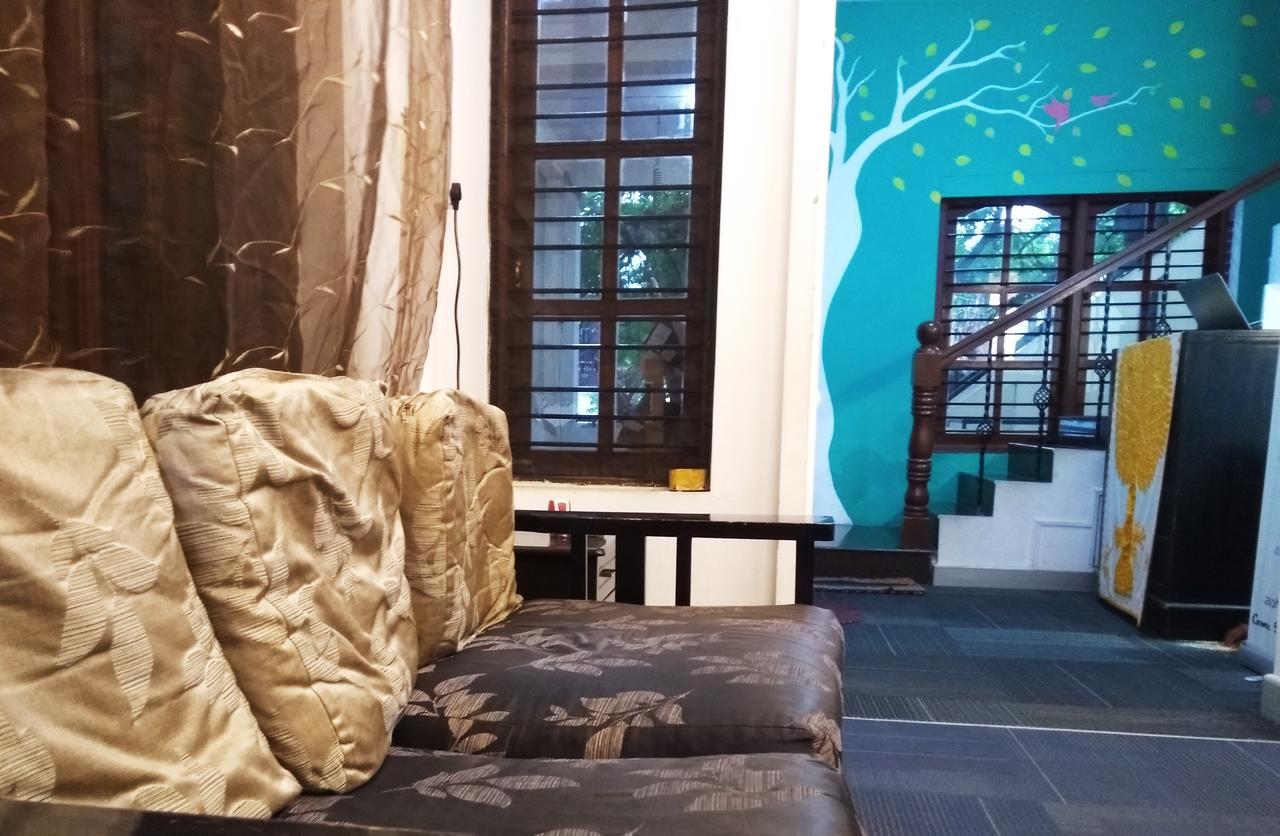 B Cube Hostel Bangalore Ngoại thất bức ảnh